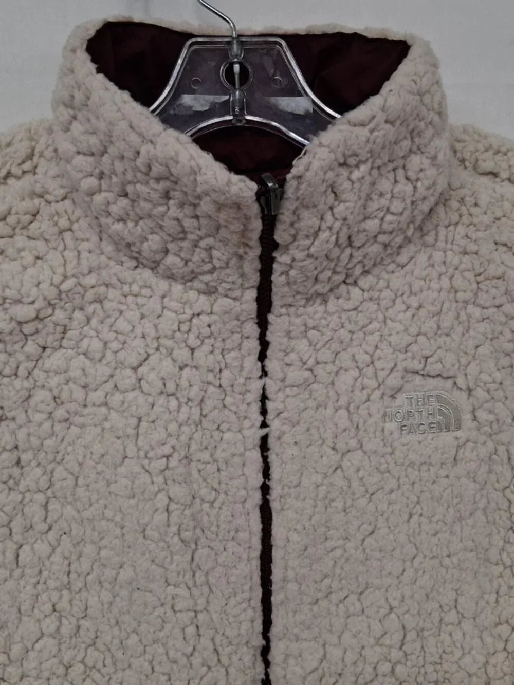 The North Face | Women Red Burgundy White Sherpa Reversible Puffer Vest - Size M - Picture 5 of 6